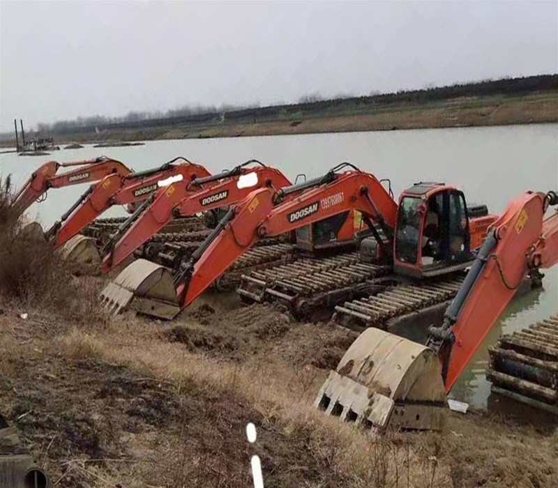 國內(nèi)對于水陸挖掘機(jī)出租需求有多大？